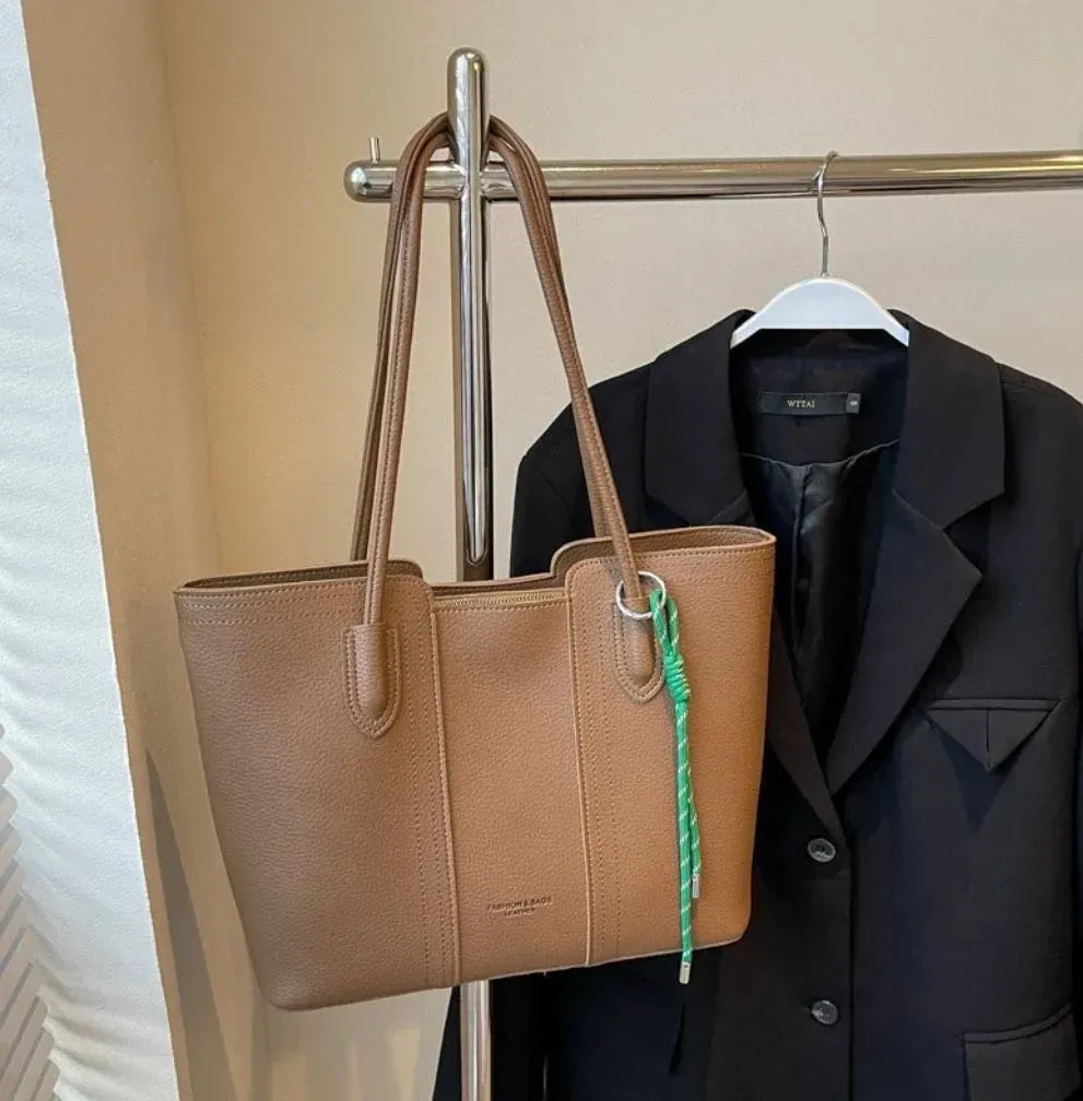 Cartera Wendy en 4 tonos clásicos