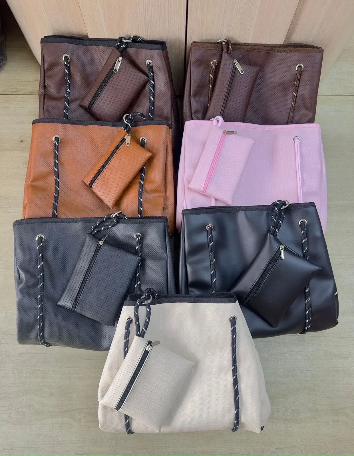 Tote Mediano personalizable en cuerina
