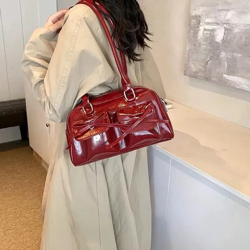 Bolso Baguette con Lazo decorativo
